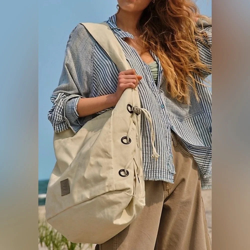 Free People We The Free Maverick Sling NWOT - Picture 3 of 8